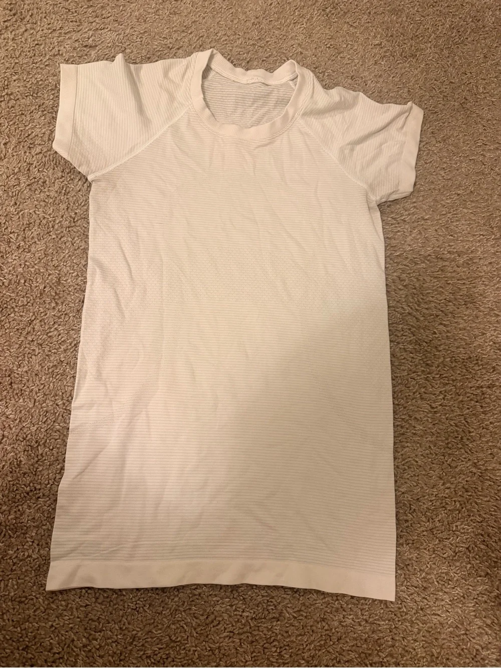 lululemon athletica White Swiftly Tech Short Sleeve Women's Performance Tee